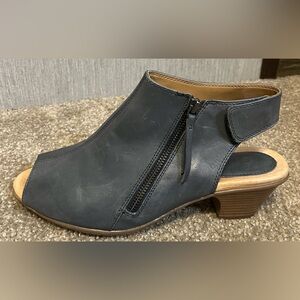 Earth Kristy Peep- Toe Slingback Bootie size 11